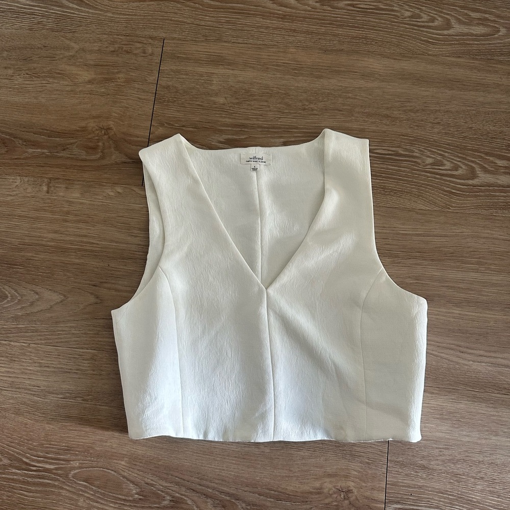 Aritzia White Sleeveless Top